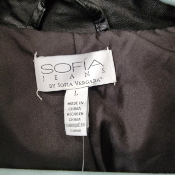 Sofia Jeans by S VERGARA Women's  Chevron stitched  puffer jacket /Black - Picture 3 of 10